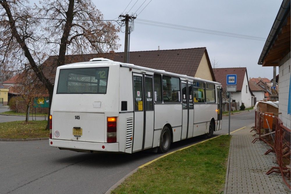 V Mnticch slouila pro vstup zastvka bn pouvan jen spoji od Tunchod