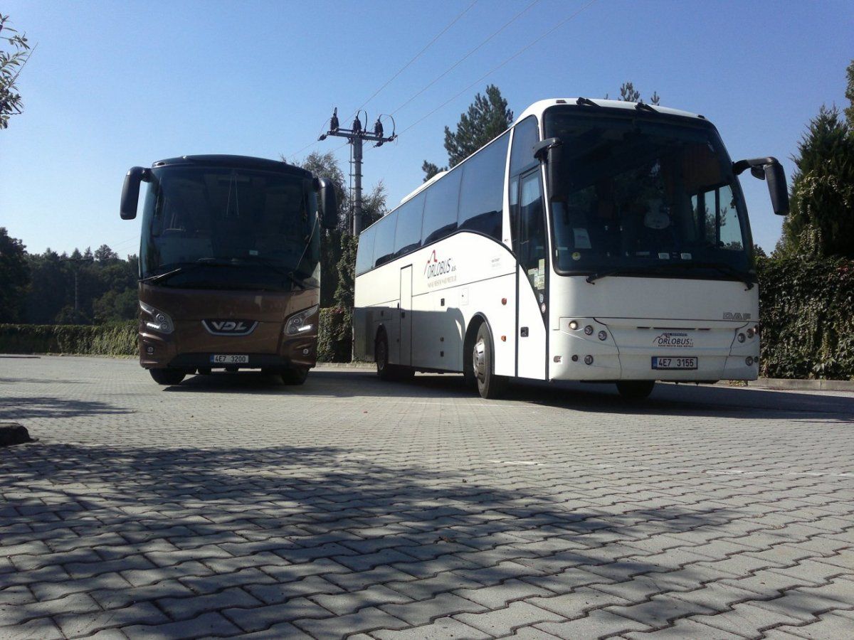 VDL Futura 2 HD a Berkhof Axial 70-12