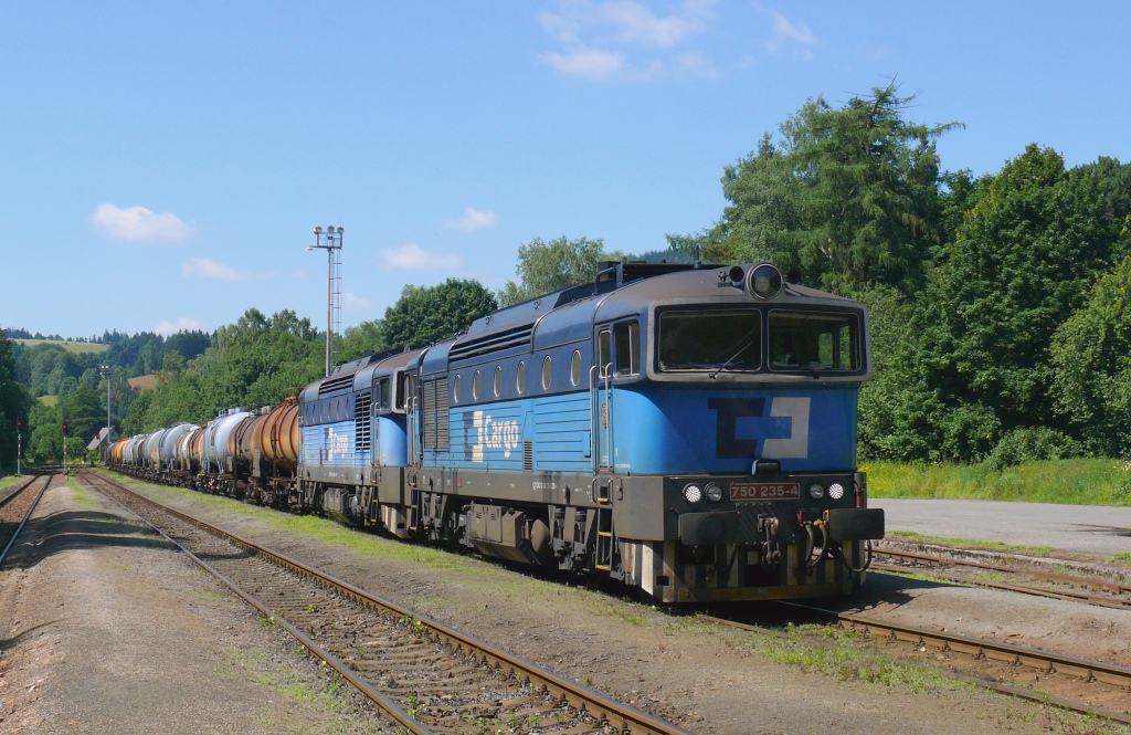 Teplice nad Metuj : 750 235-4+750 287-5 s Pn 283472, postrk 742 185-2