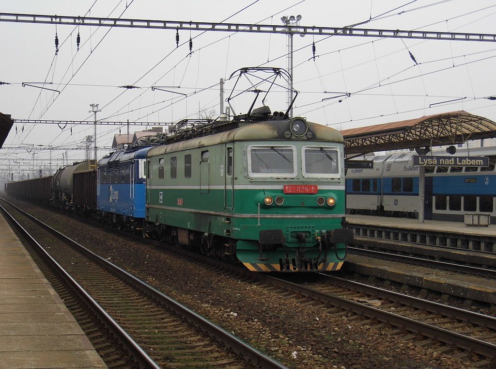 122 025+130 040 Lys nad Labem (18. 2. 2015)