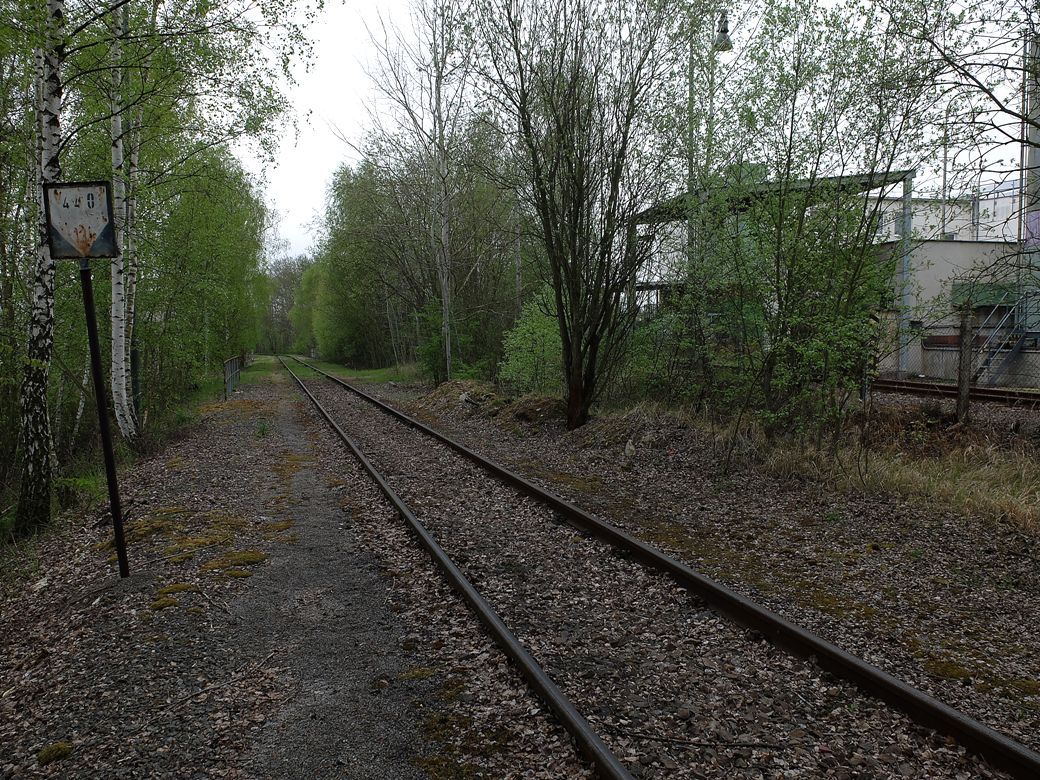 pohled od brny teplrny, vpravo odbon kus kolej