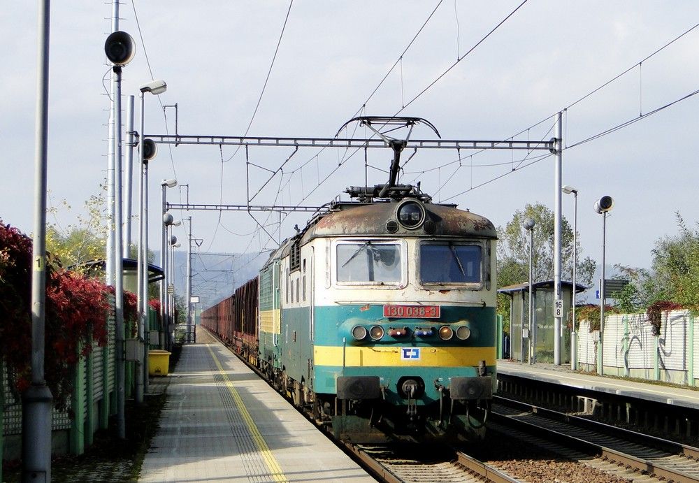 130 038-3 a 163 010-2, Lukov u Rudoltic v echch, 9.10.2012