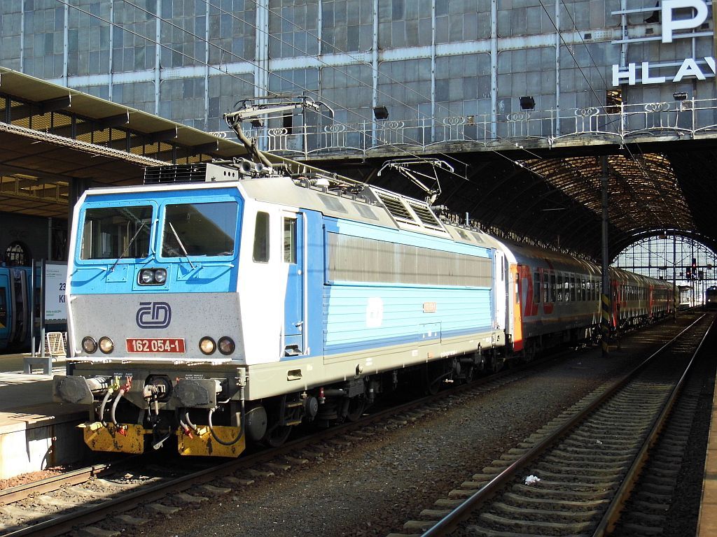 162 054 EN 404 Praga - Praha-hlavn (17. 4. 2014)