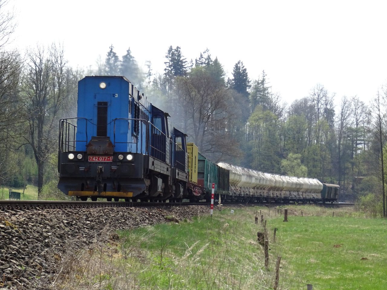 742 077-1 + 742 391-6 Pilnkov, u pedvsti od Hostinnho. 3.5.2022