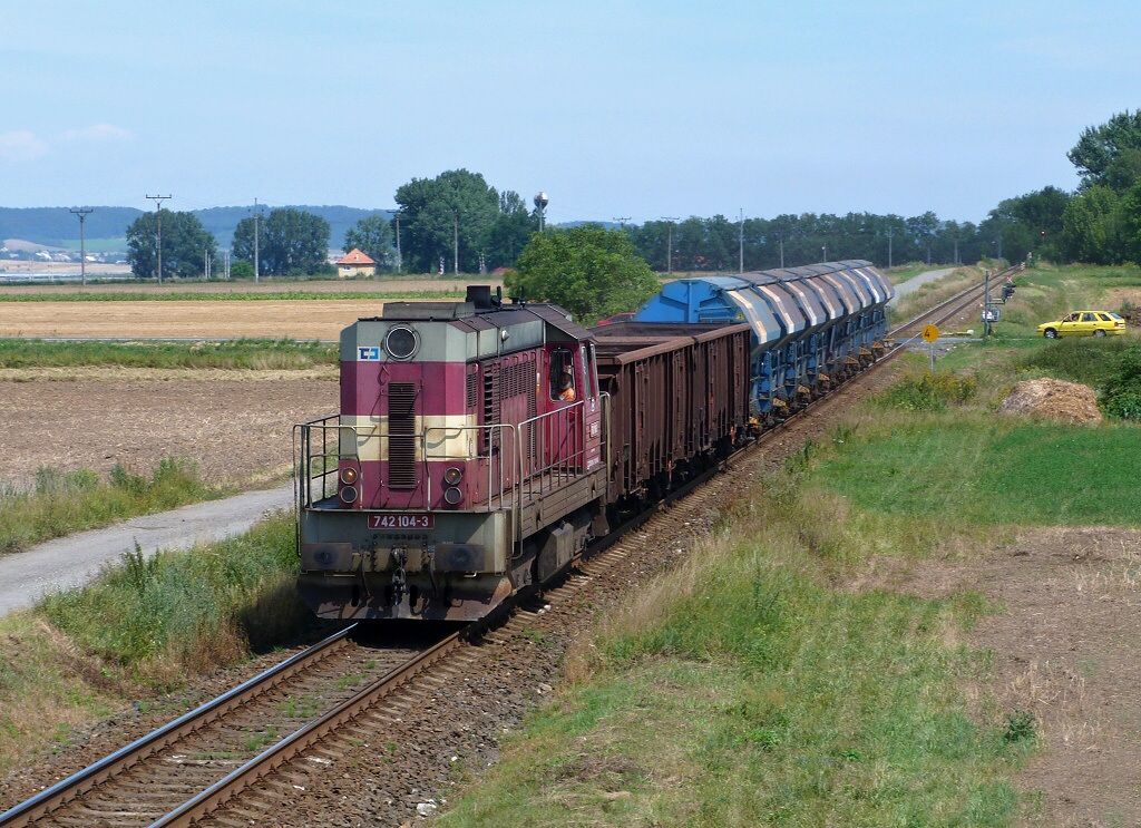 742 104-3 Huln  Krom, 1.8.2012 , Mn 81052