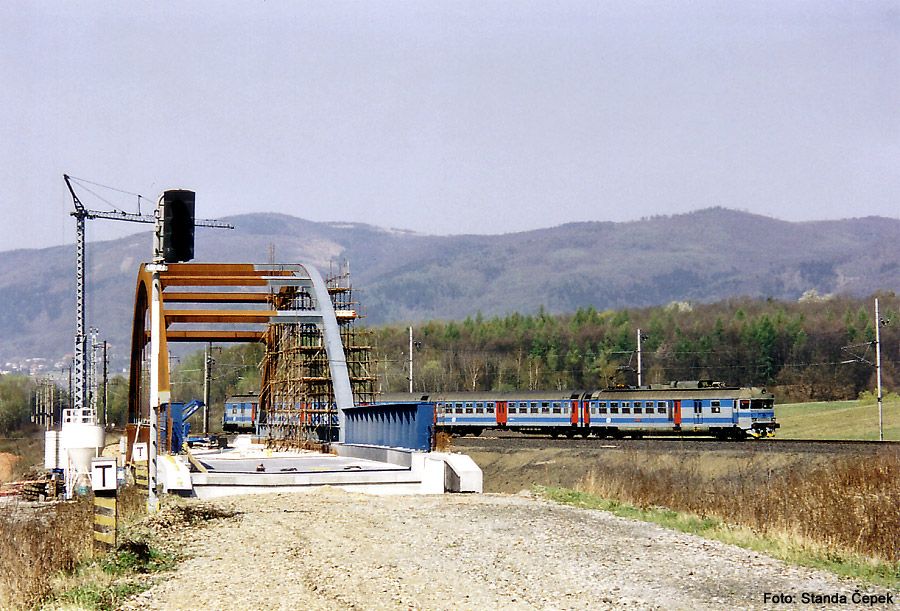 Os 6833 (Chomutov - st nad Labem), Chabaovice, 21.4.2003