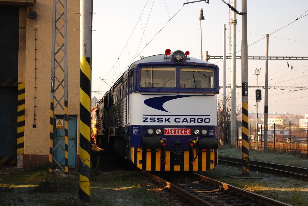 756 004 (ex 753 147), depo Zvolen, 15.12.09