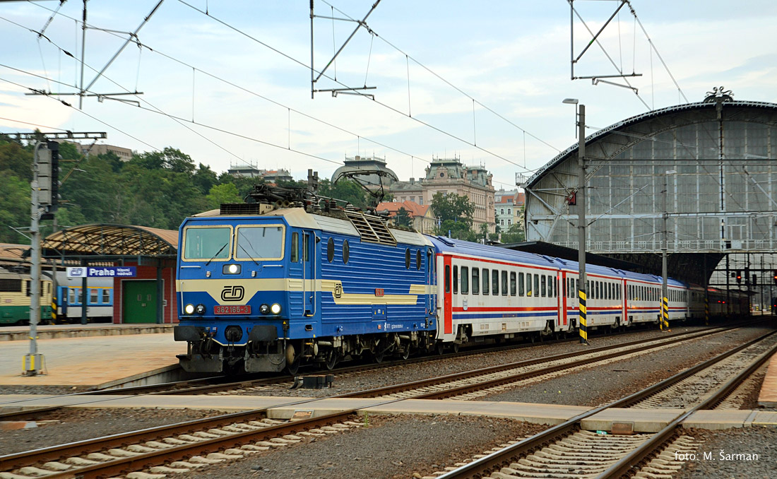362 165_R 11051 New Oriental Express_Praha hl.n._28.7.2014 