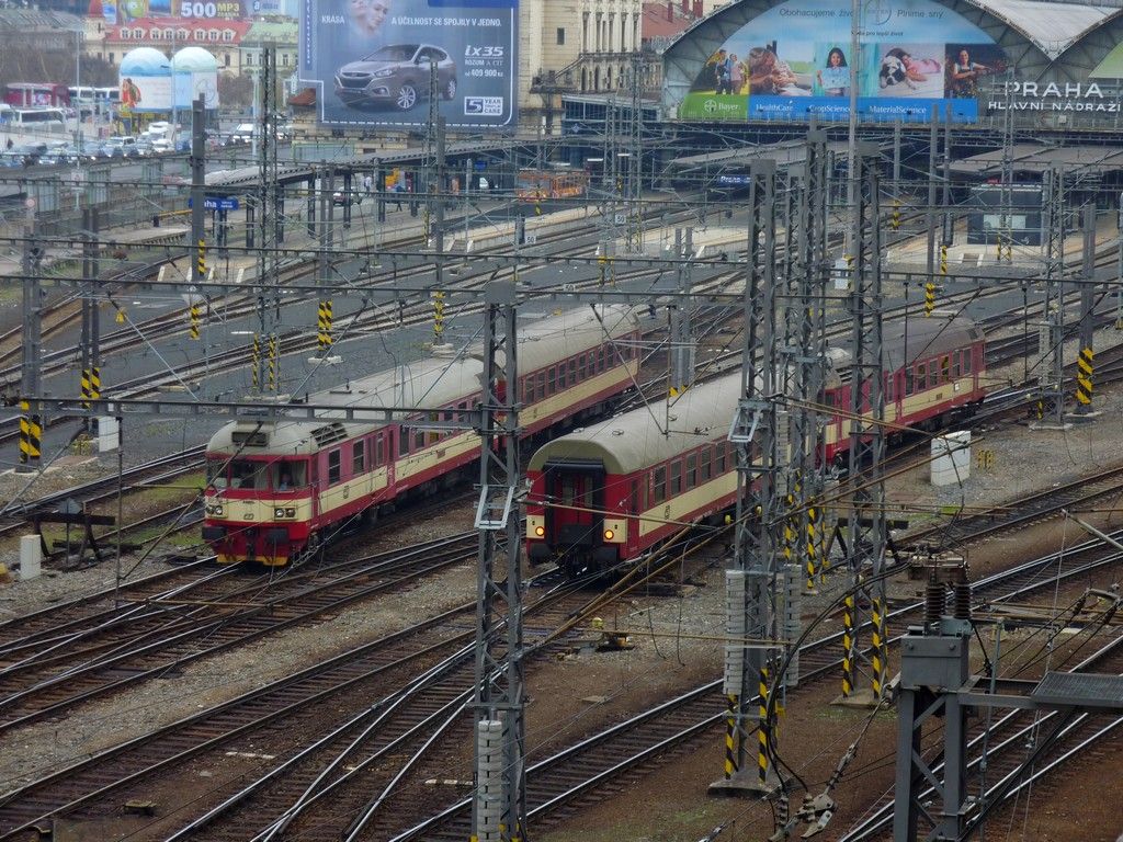 854 034-6 + 854 xxx, Praha hl.n., 15.4.2010