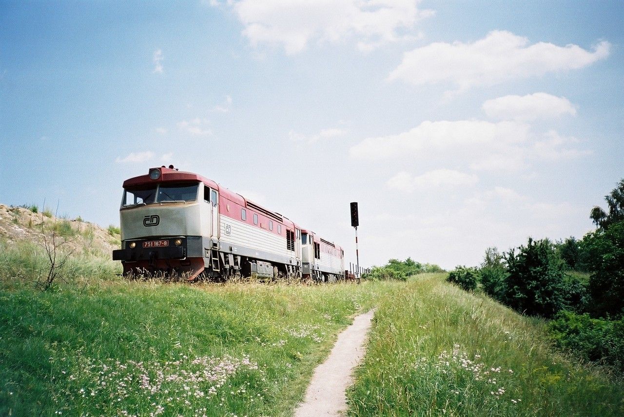 751.167+166 odjd z st. Hostivice v nkv z Phy-Smchova na Kladno, 14.6.2003