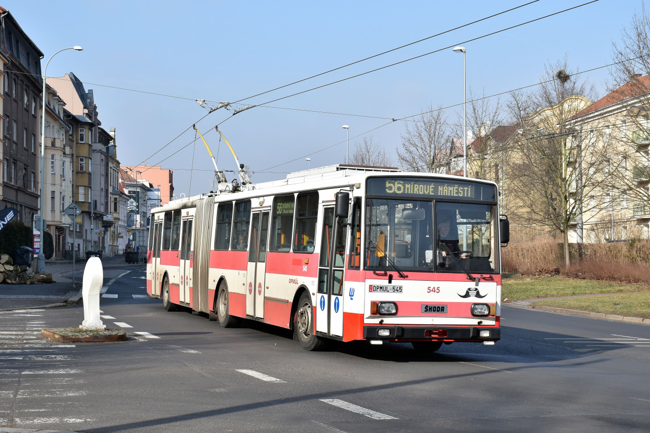 545 najd z vozovny na linku 59, Masarykova 10. 2. 2023