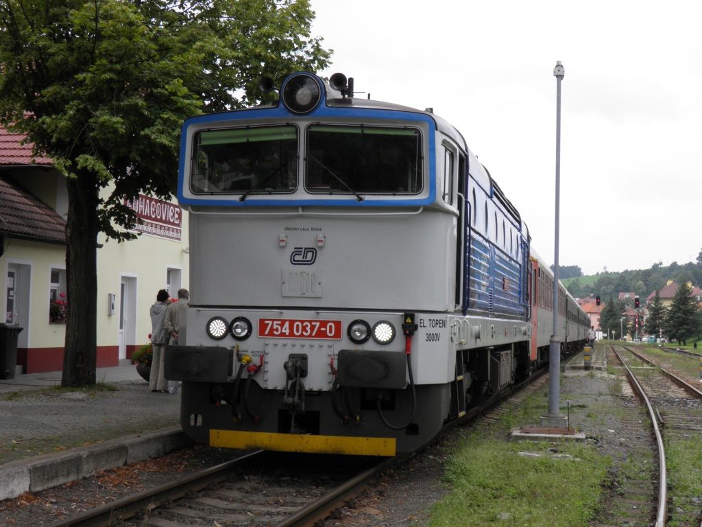 754 037-0, Luhaovice