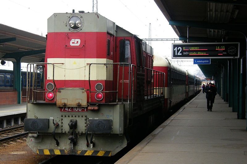 742.100, R 1211, 19.2., Pardubice Hbf