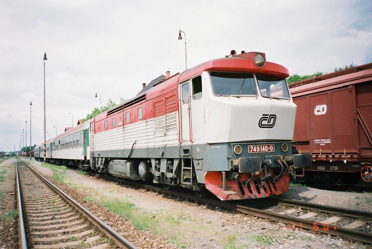 749.140 na vlaku do Prahy, odpov v st. Rakovnk 21.6.2001