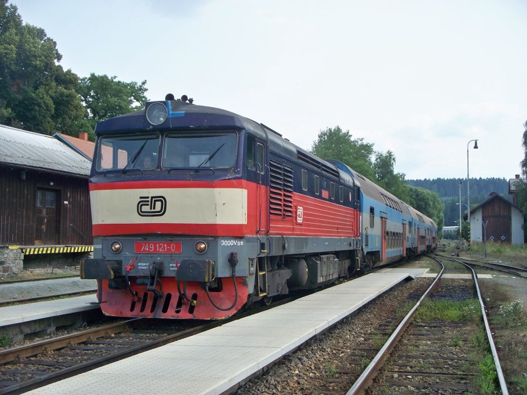 749 121-0 Zru nad Szavou (14.7.2013) - Os 9206