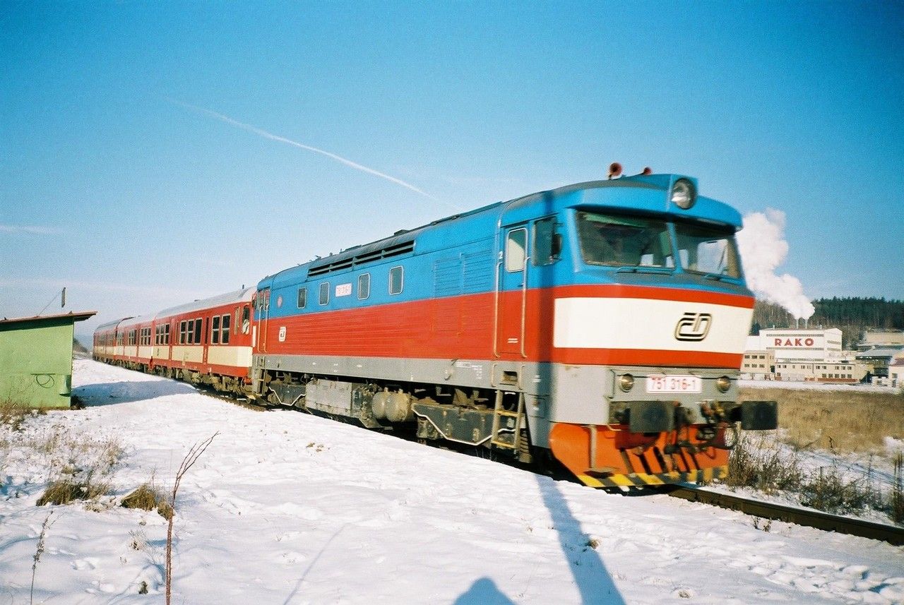 751.316 na ppei 943 v Sp 1890 z Prahy hl.n. do Rakovnka, projd rakov. zastvku 6.1.2002