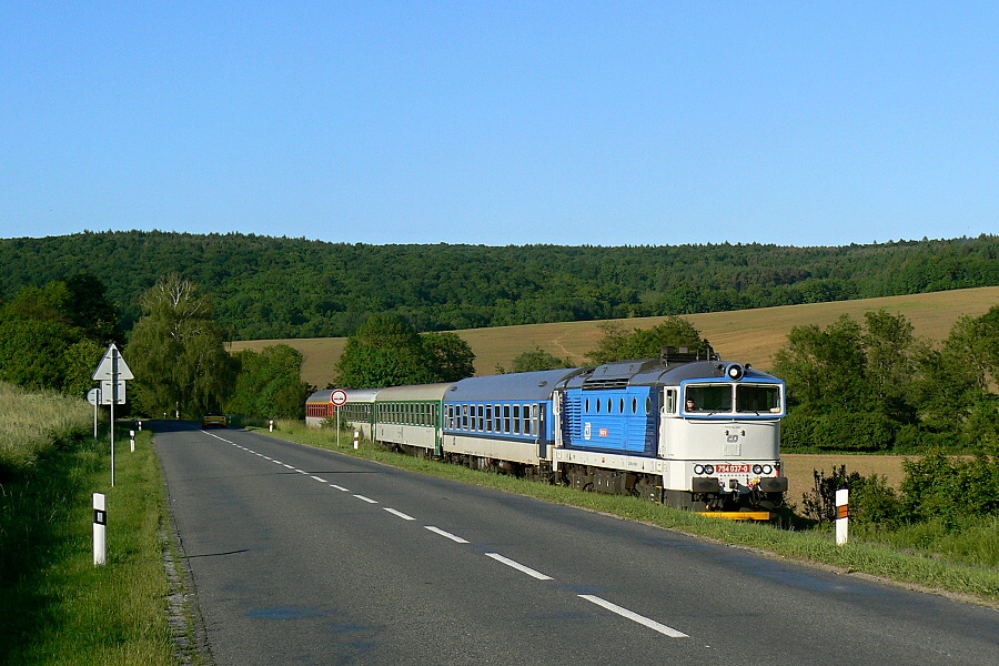 754.037 R 708 sek Polichno - jezdec u Luhaovic 28.5.2010