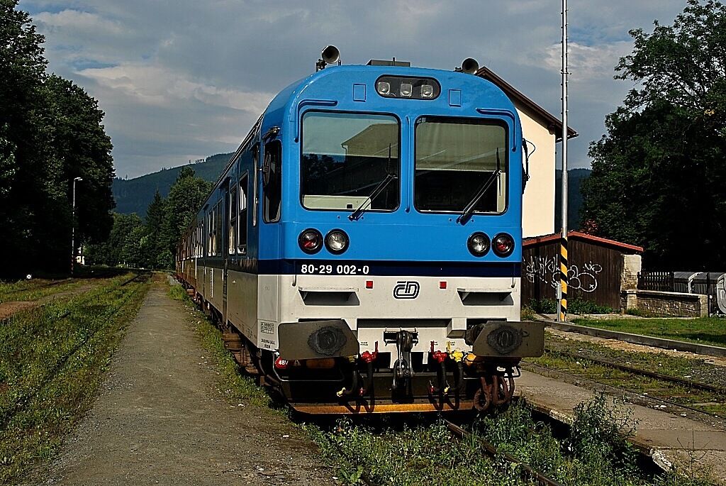 943.002 ve stanici Jesenk dne 5.8.2011 na R 1184/7