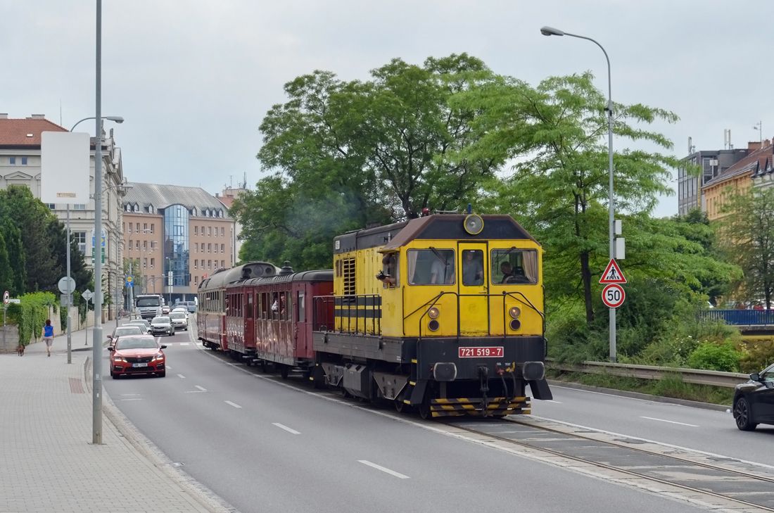 721.519 - ul. Po, Brno - speciln vlak na konferenci KORDIS