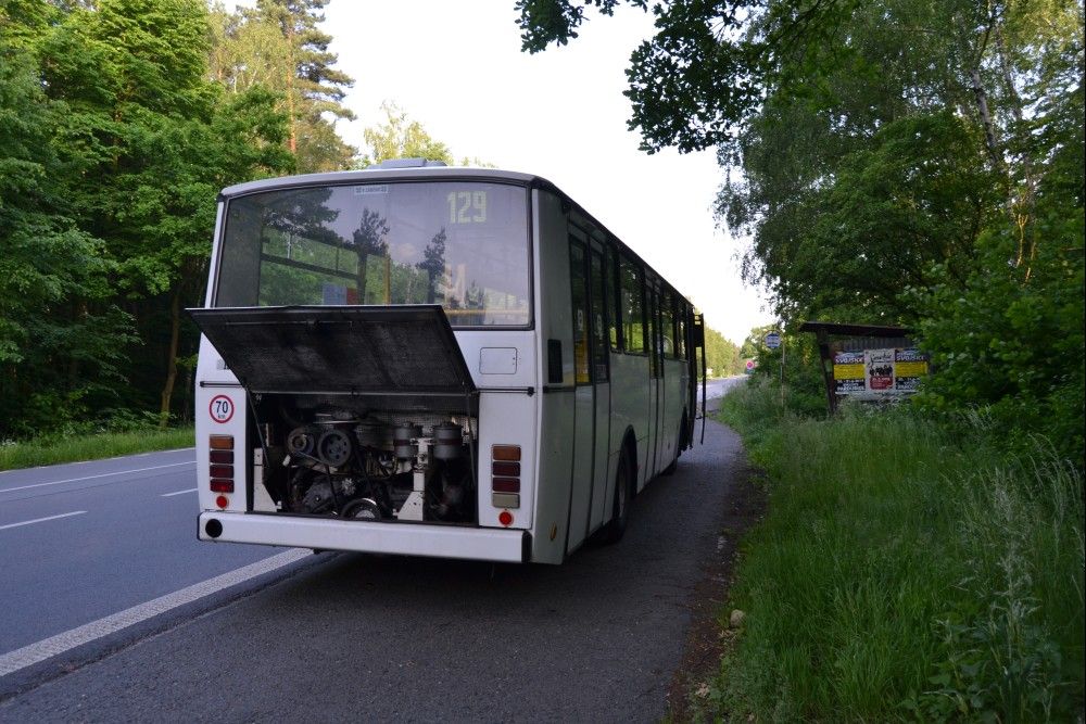 Odtud u jela do podniku na tyi.