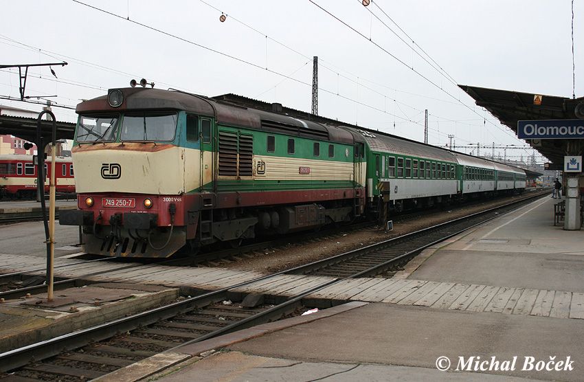 Os 13717 749.250-7 Olomouc hl.n. (16.12.2009)