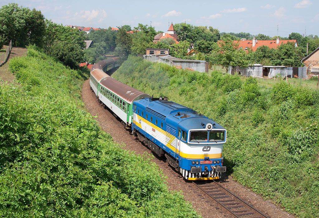 754.057 rozjd Os 7418 ze zastvky Hradec u Stoda, 18.6.2012