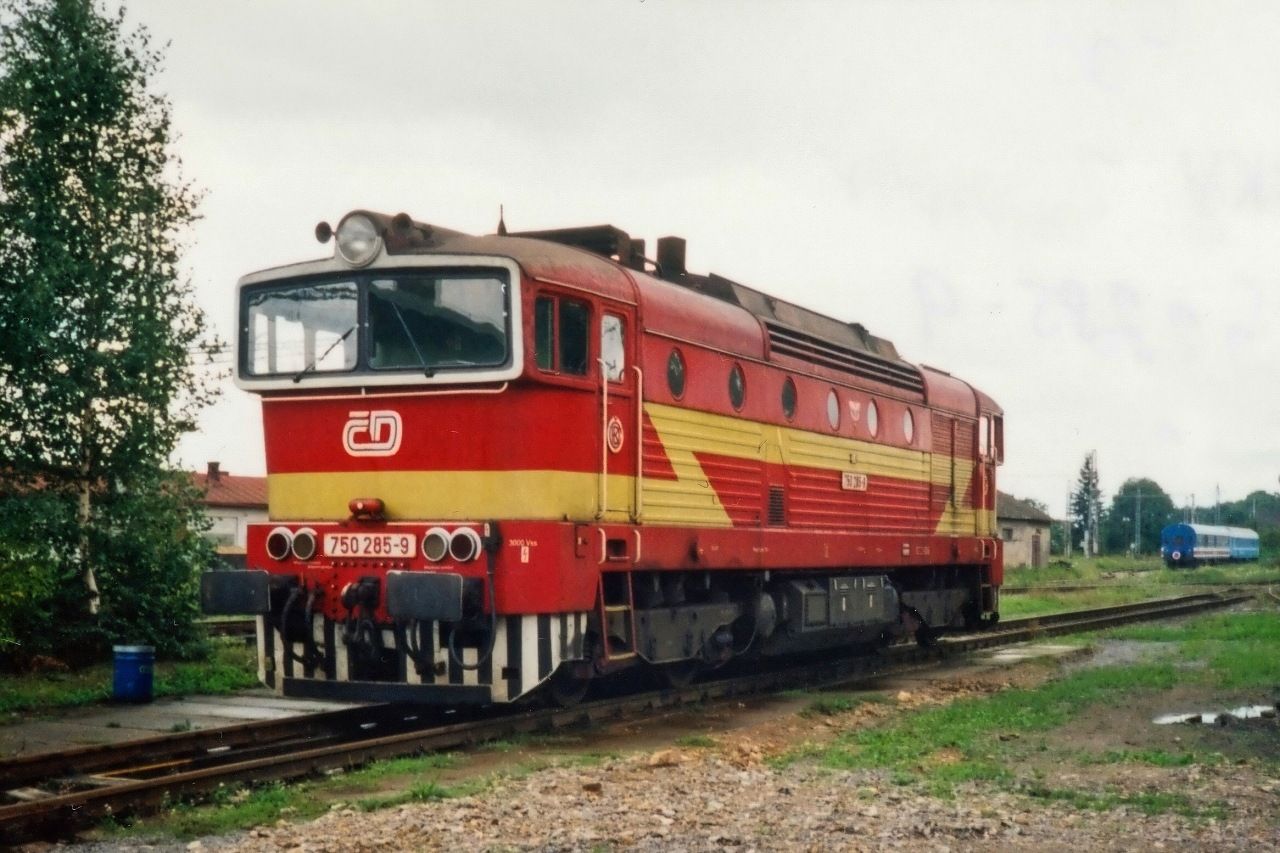 750.285-9, 8,9,2001, depo Jarom