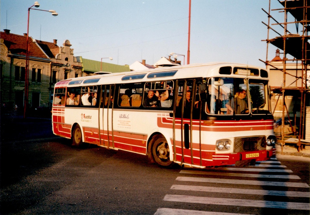 Autobus fotbalist Svratouch, CR 50-64