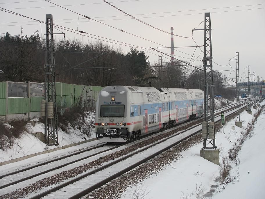 471 014 - os. 2530 - Praha Horn Mcholupy - 28.12.2010.