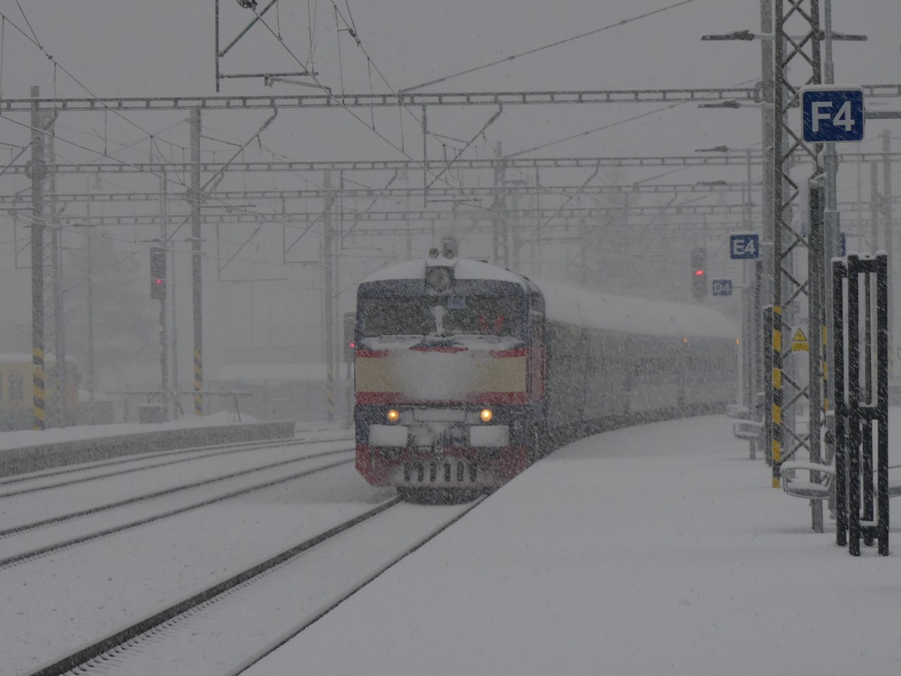 R 11918 Praha hl.n. - Radnice, Beroun (03-02-2019)