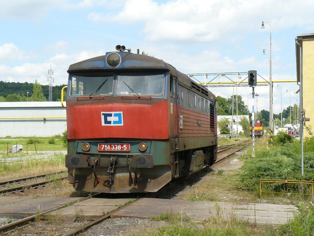 751 338-5+742 102-7 CEMO Hranice(12.7.2009,foto-Ale Krka)