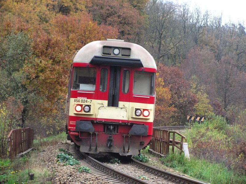 Slo 854.024 na Os4837 - ptenm spoji jedoucm vhradn pmstskou oblast mezi Zastvkou a Brnem