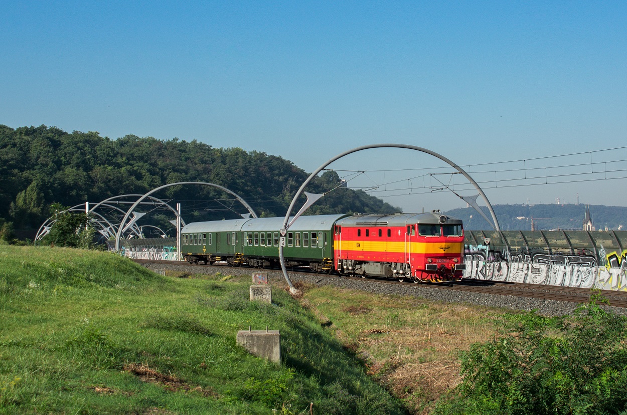 751 033 R 1272 _ Praha Krejcrek ( Nove spojen ) 09.09.2023