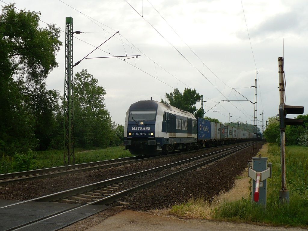 761-002 , Komrom 7.5.2012