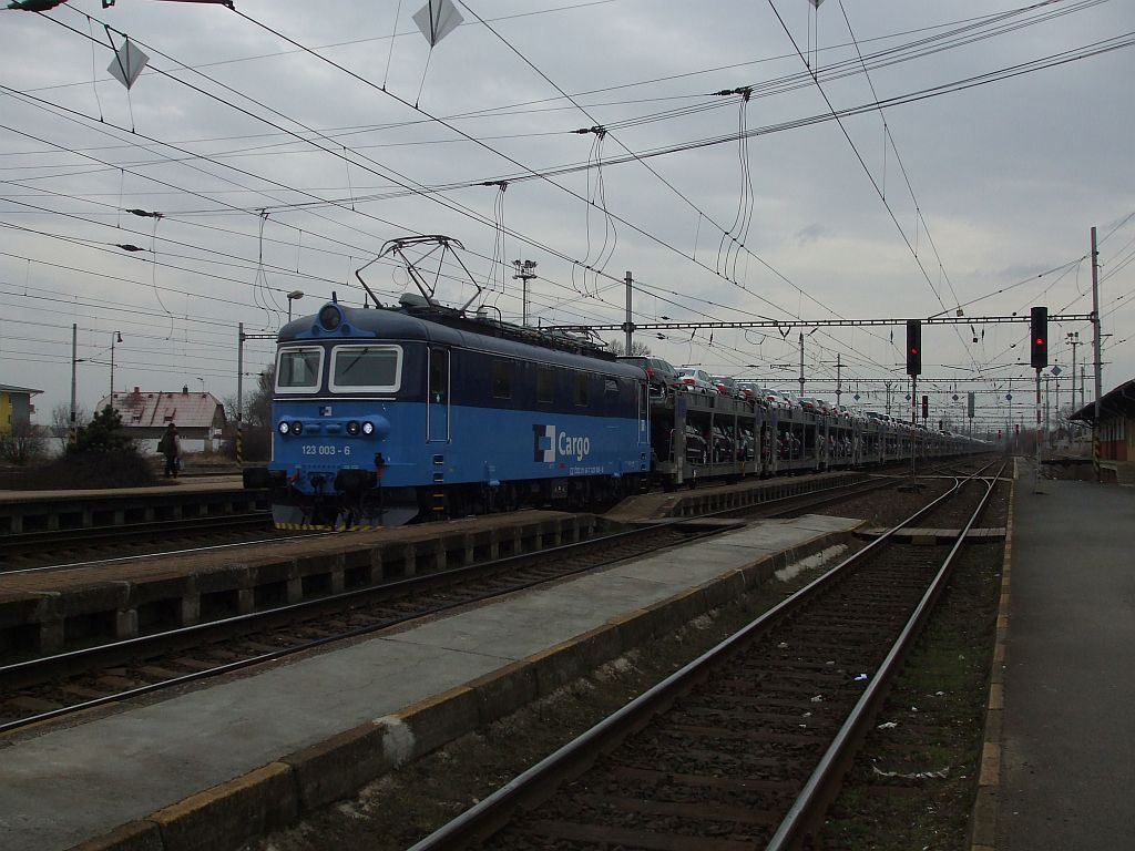 123.003 Lys n. L. (16. 3. 2011)