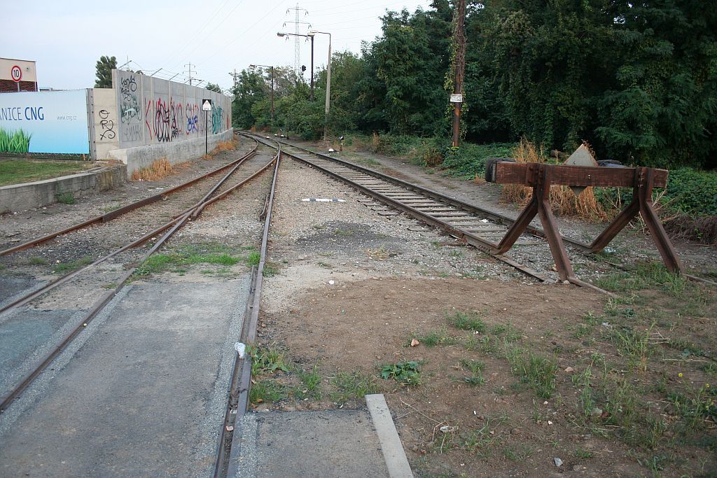 Kolejit vleky smrem k nkladiti Radlas a k Posvitavsk vlece.