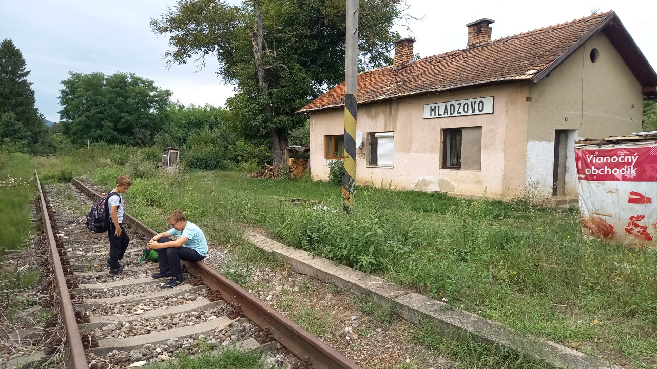 Mldzovo - zastvka je obvan