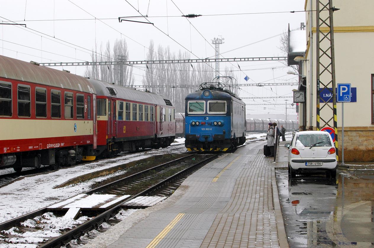 123.002 na obratu - Vetaty - 29.3.2013.