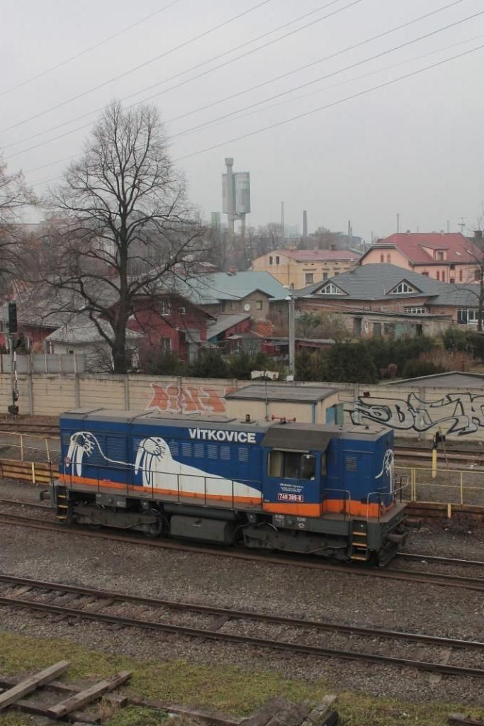 740 309, Ostrava Vtkovice (foto z ulice Rudn), 18.11.2011