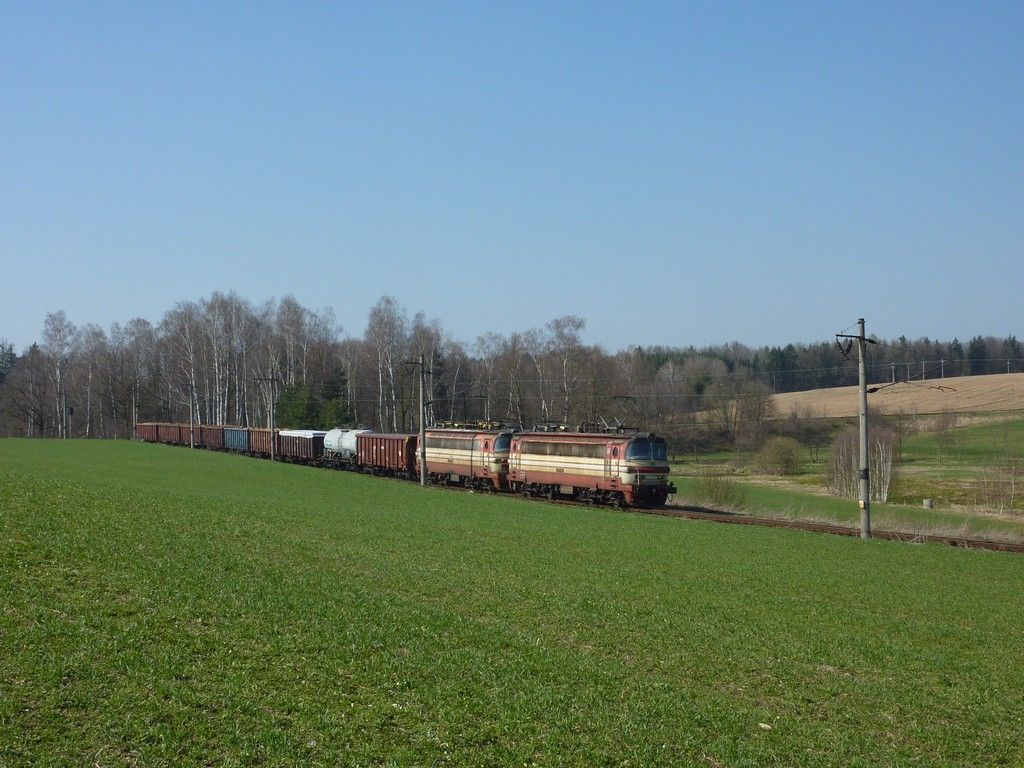 230 076-2 + 230 009-3, Jindichv Hradec, 17.4.2010