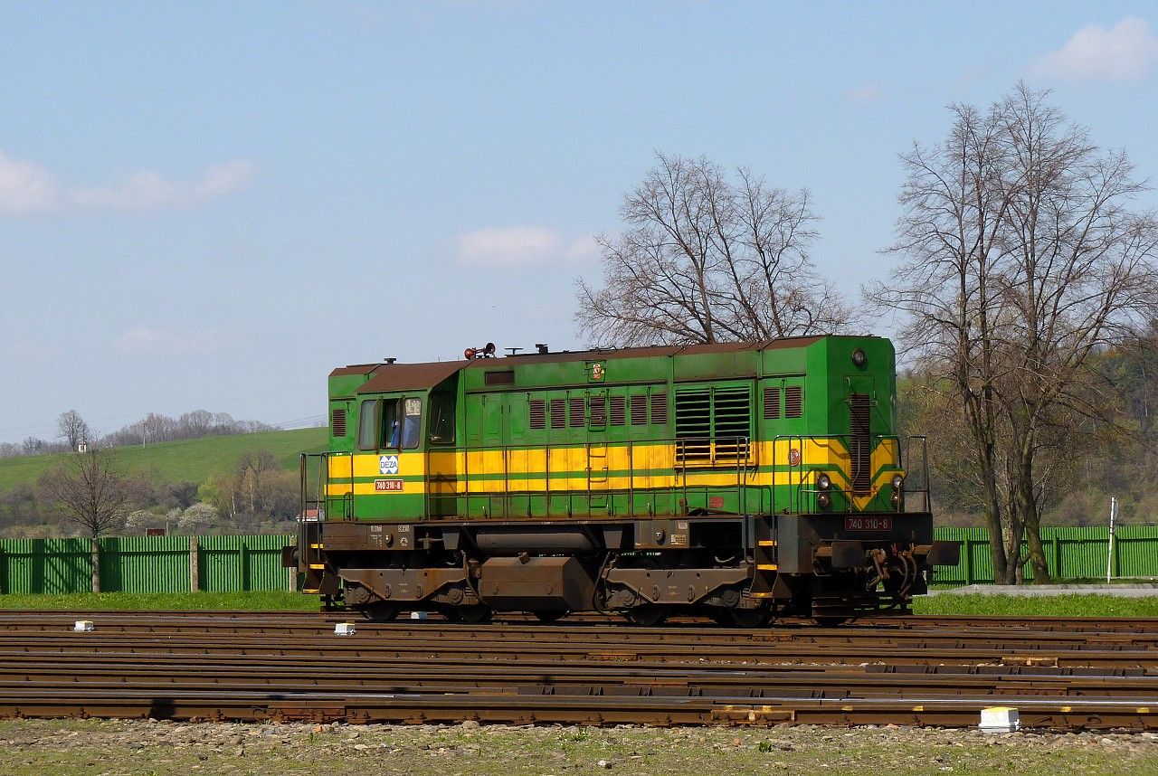 740.310 (DEZA) , Lhotka nad Bevou (seadit DEZA-posun) , 17.4.2010, foto: Vojtch Gek