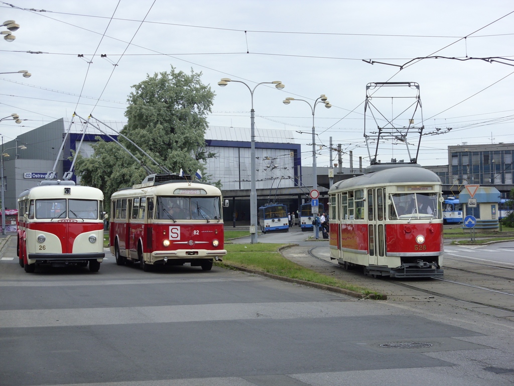 Tatra T400/III, koda 9TrH a nakonec T1
