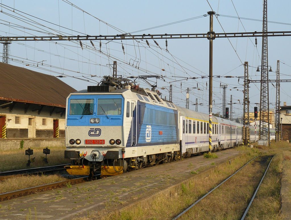 362 120-8 Perov(23.9.2009,EC 102-Polonia,foto-Ale Krka)