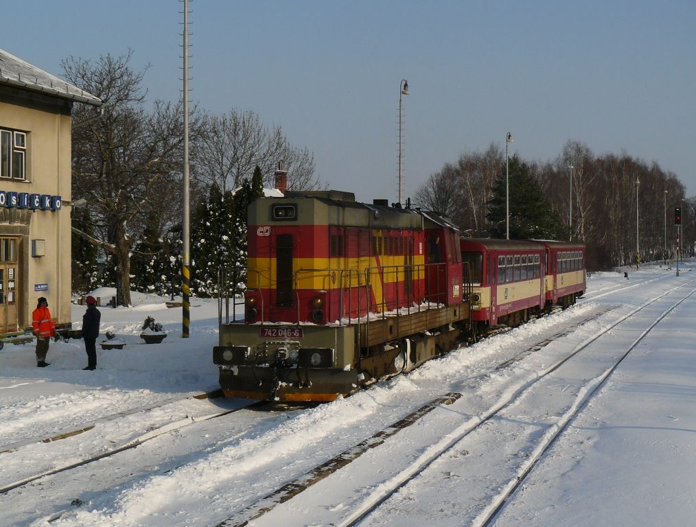 742 046-6 Osko(2.12.2010,foto-Ale Krka)