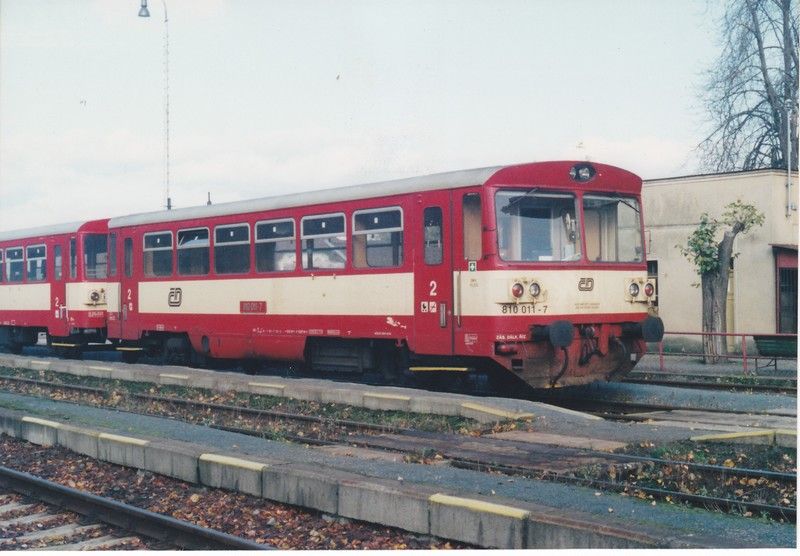 810 011 Lochovice 2002