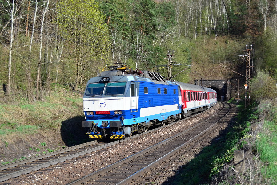 350.015 Margecany zast. (R 612 OKAY ELEKTRO Koice-Bratislava) 23.4.15