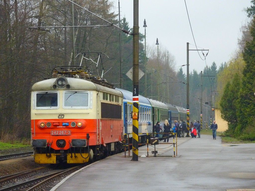 242.267 s R 663 Vajgar, Potky-irovnice, 15.4.2012