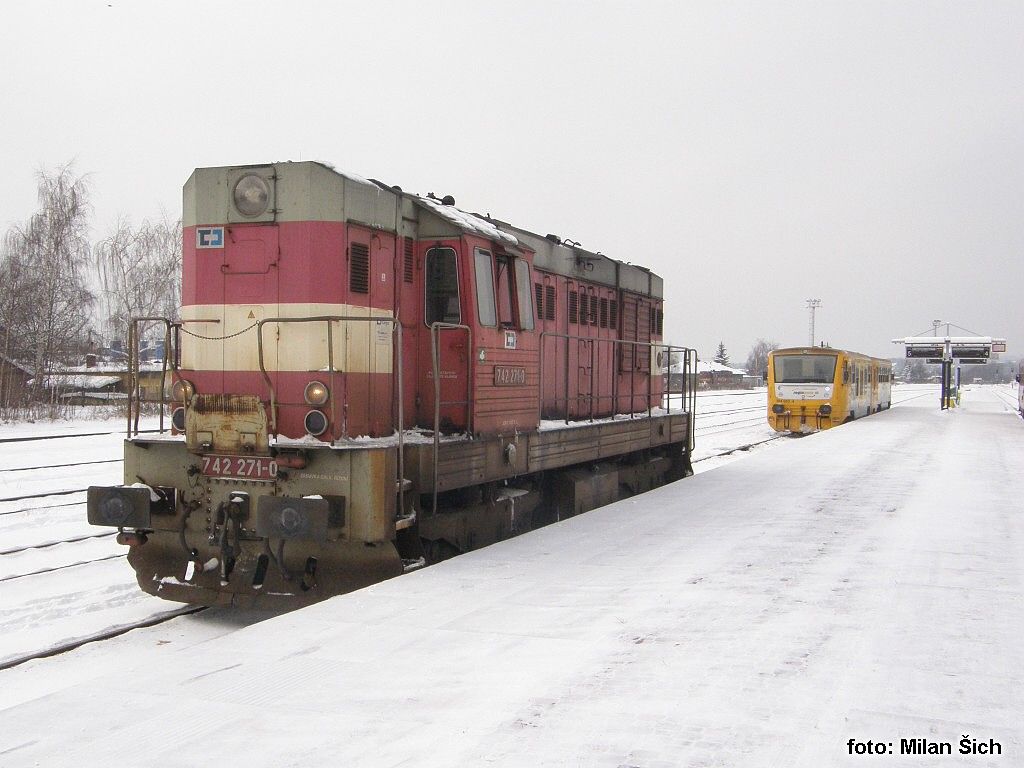 742-271 Na odjezdu Lv do Tanvaldu 13.1.2010