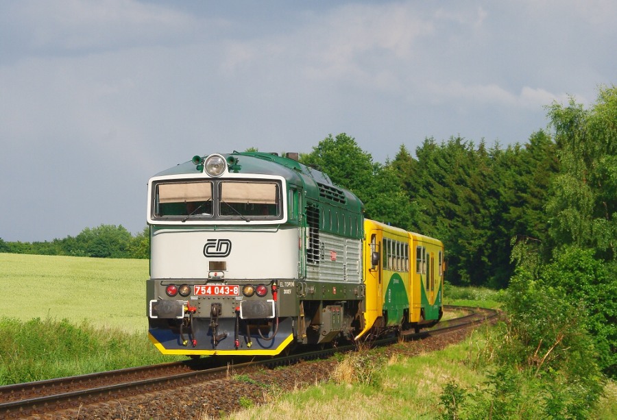 Brodska zaloha 754.043 se vraci z vystavy na priprezi Os 5313 - 24.6.2011