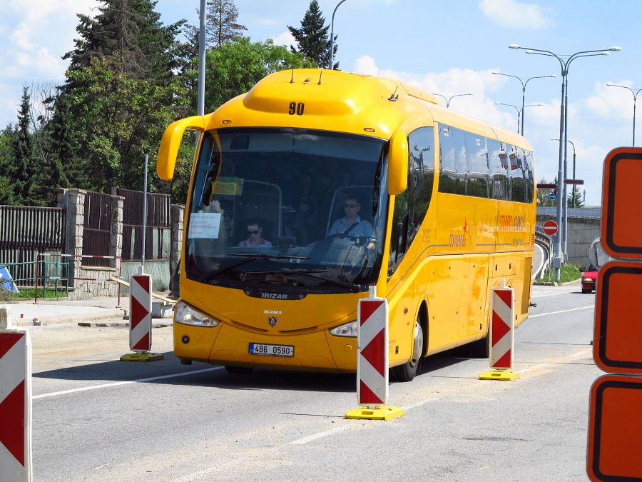 Spoj Student Agency z Brna do B projd okolo zen hlavn silnice na Purkyov nmst